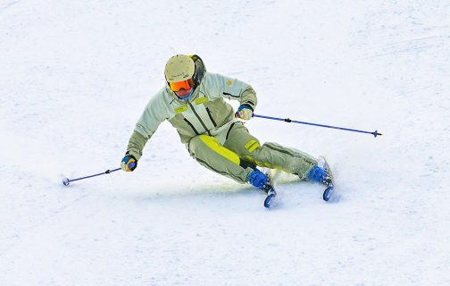 流れるように滑れる重心コントロールとは？のイメージ